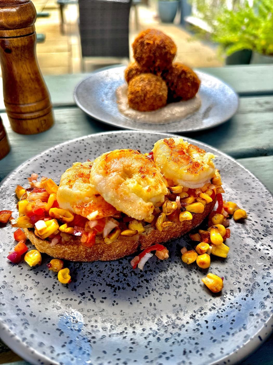 Prawn bruschetta at The Prince of Wales Iffley: chilli and garlic prawns on toasted homemade bread with charred sweetcorn salsa and paprika mayonnaise